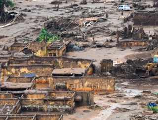 Ação contra BHP é tema de reunião entre municípios e escritório inglês