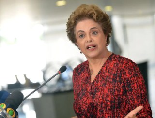 Dilma recebe alta do hospital e retoma presidência do banco do Brics