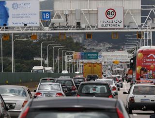 Rodovia Rio-Santos tem trânsito intenso após carnaval