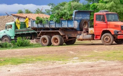 Semar realiza mutirão de limpeza na área de lazer do rio Longá