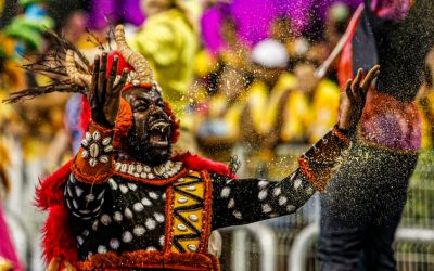 Sete escolas de samba abrem os desfiles no Sambódromo do Anhembi