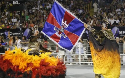 Rosas de Ouro encerra Desfile das Campeãs em São Paulo